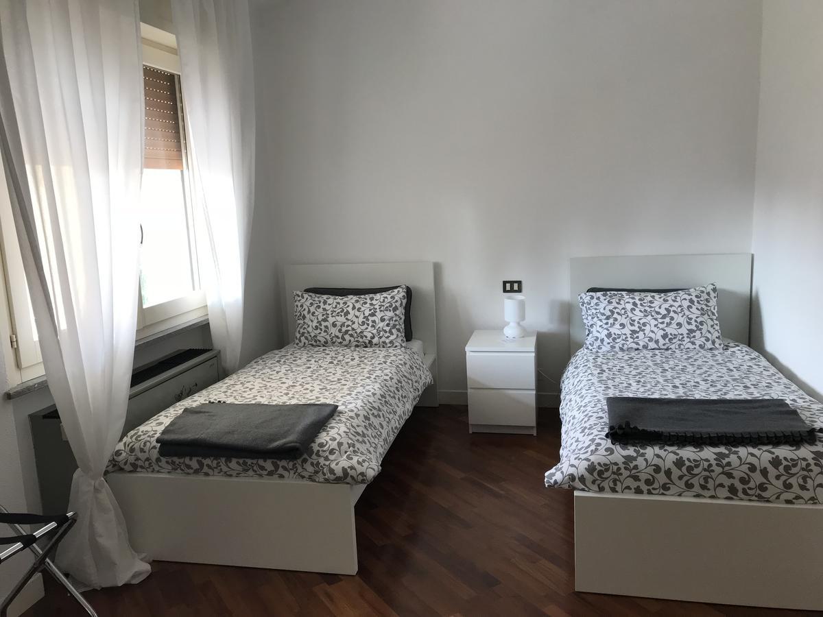 Guesthouse Flora Lodi Luaran gambar